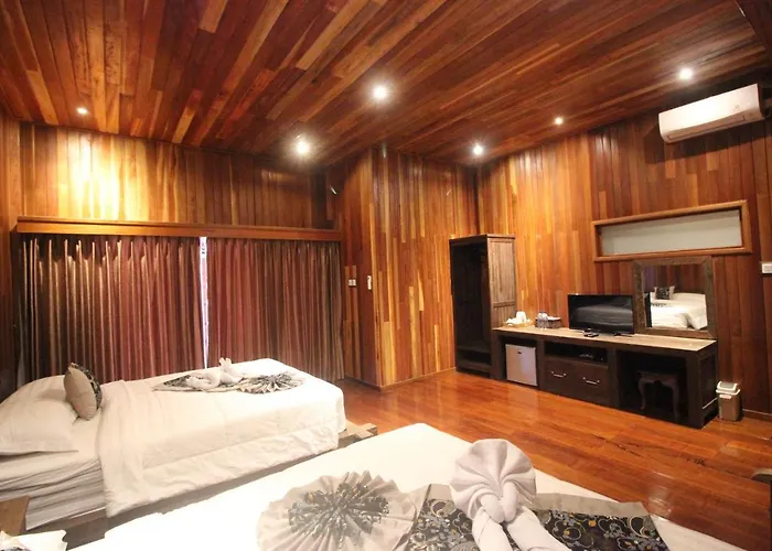 Bali Jegeg Hotel, Bar, And Restaurant 4*