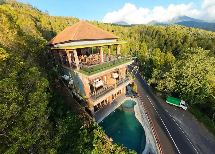 Bali Jegeg Hotel, Bar, And Restaurant 4* Munduk
